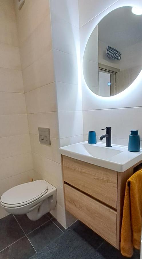 Stylish One Bedroom Apartment Podgorica Bagian luar foto