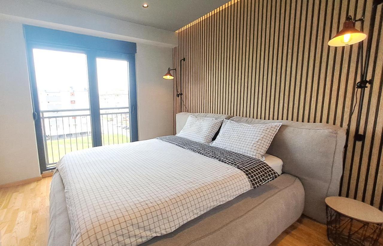 Stylish One Bedroom Apartment Podgorica Bagian luar foto