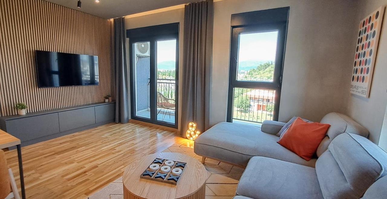 Stylish One Bedroom Apartment Podgorica Bagian luar foto